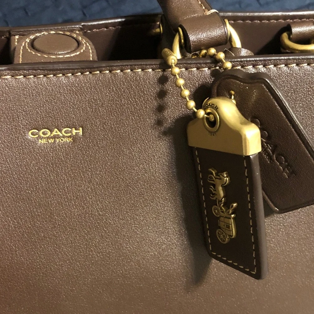 Brown Leather Purse knock-off brand with Gold Hardware